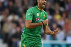 Who Is the Tallest Cricketer in the World? The Full List of Cricket's Tallest Players